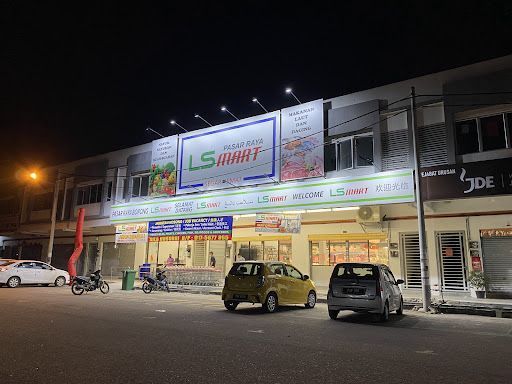 LS MART PASARAYA SIMPANG AMPAT