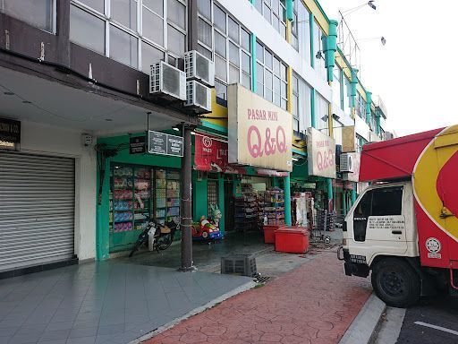 Pasar Mini Q & Q