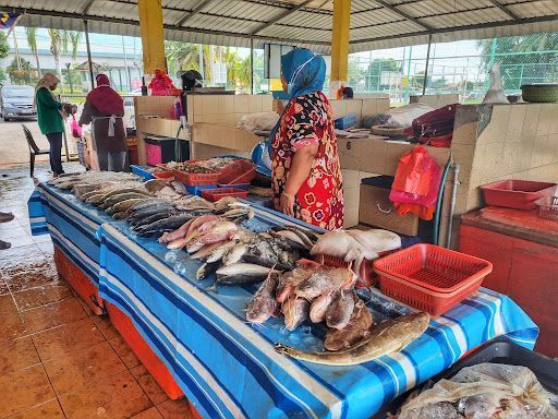 Pasar Pengkalan Balak